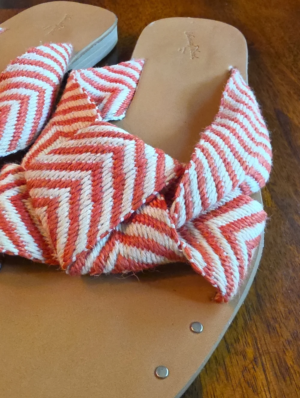 Universal Thread Orange And Cream Striped Sandal Flat Size 10